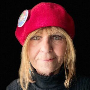 Meet your Posher, Dominique